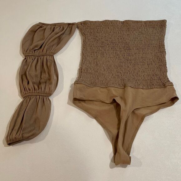 Promesa One Shoulder Puff Sleeve Bodysuit Womenโs Size S Tan Neutral - Picture 2 of 8
